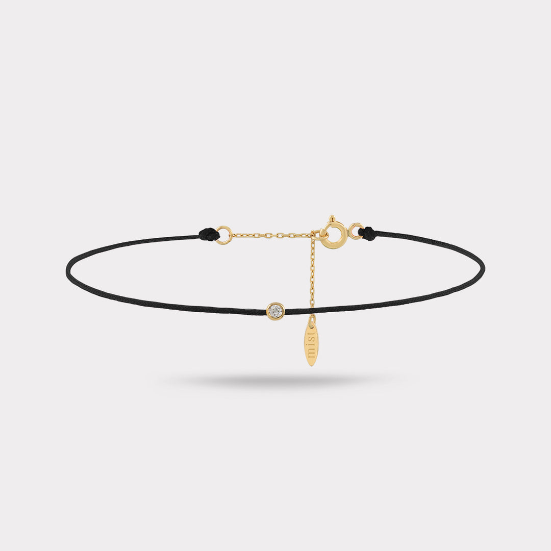 EVERBOND BLACK STRING BRACELET