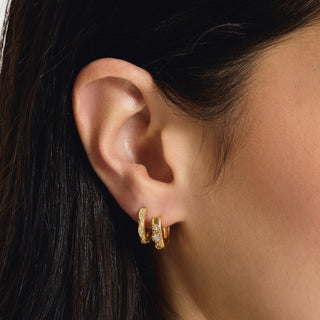 WHITE WAVE EARRING