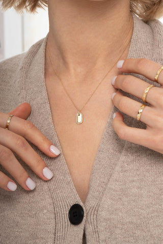 Signature Tag Diamond Kolye