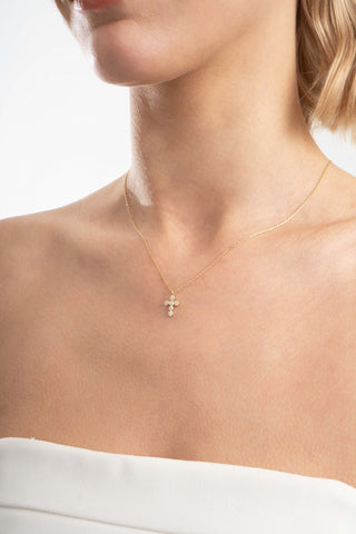 Divine Light Diamond Cross Kolye